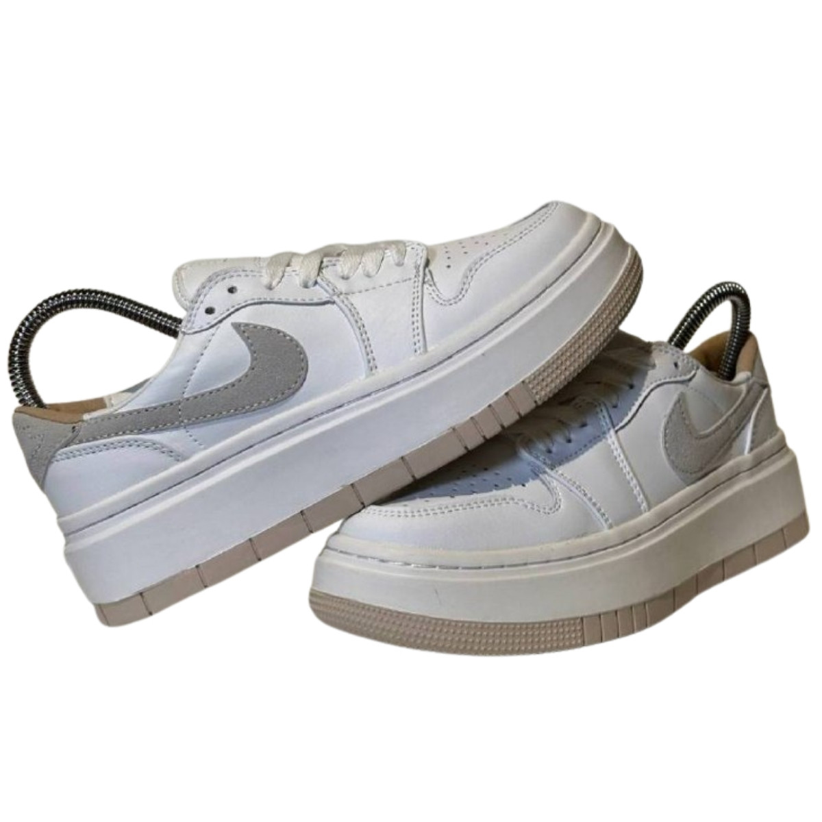 nike air jordan 1 low elevate para mujer color blanco de uso diario en Turbo Antioquia Colombia. Compra en onlineshoppingcenterg con envío rápido y pago contra entrega. 